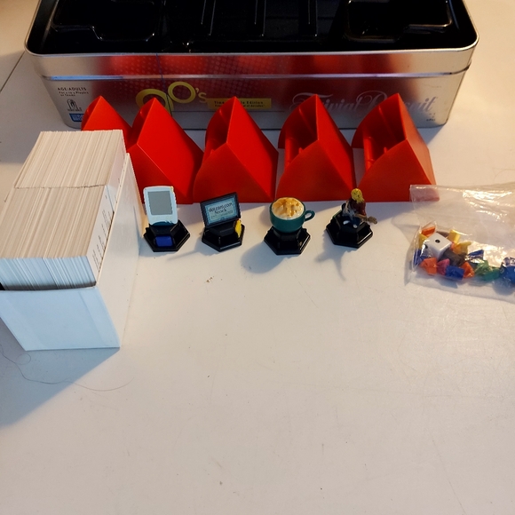 90's Trivia Persuit board game - Picture 4 of 11